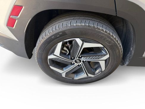 Used 2024 Hyundai Tucson Limited AWD/4WD image 17
