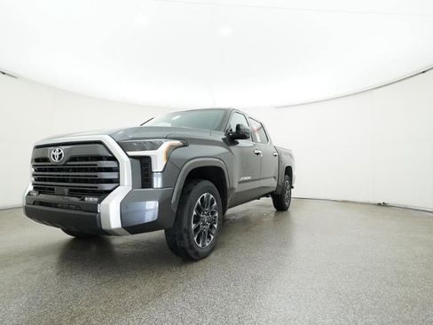 New 2026 Toyota Tundra Limited AWD/4WD image 32