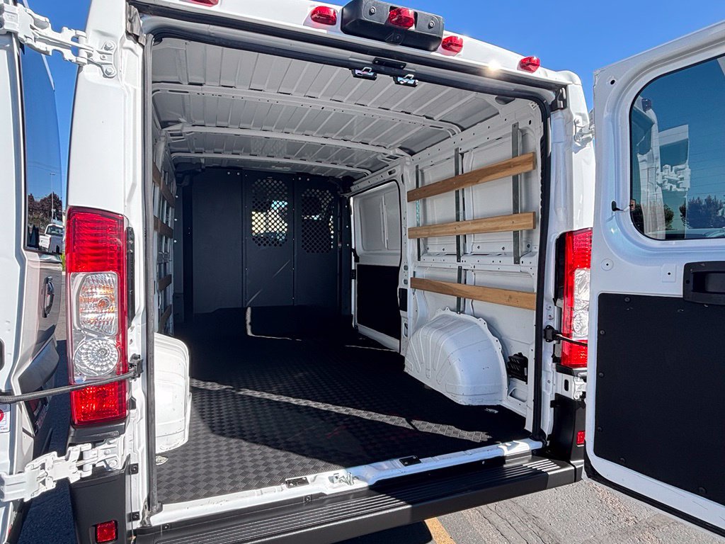 Used 2025 RAM ProMaster 2500 w/ U-Haul Equipment Group FWD image 8