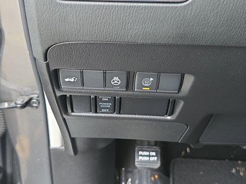 Used 2024 Nissan Armada SL w/ Captain's Chairs Package image 35