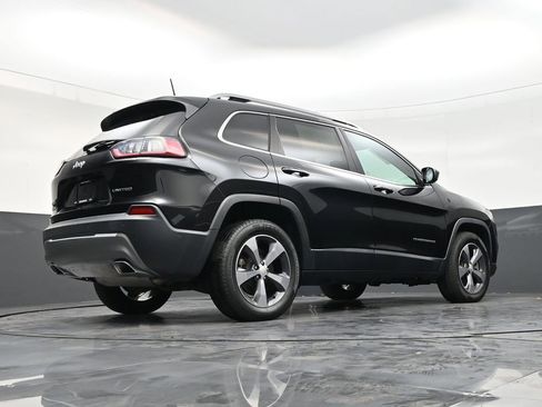 Used 2019 Jeep Cherokee Limited w/ Luxury Group image 25