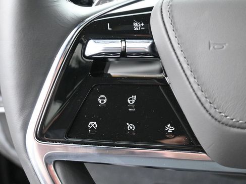Used 2026 Cadillac Escalade ESV Platinum Sport w/ LPO, ONYX Package AWD/4WD image 14