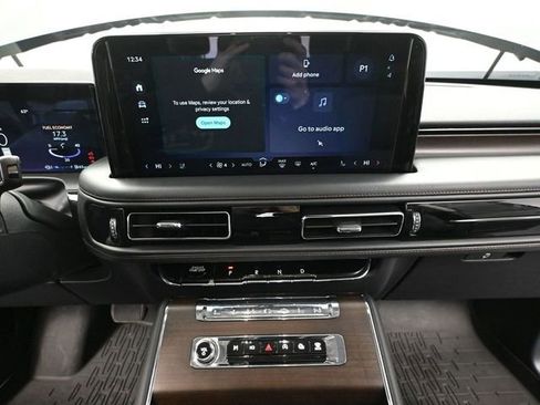 Used 2025 Lincoln Aviator Reserve w/ Jet Appearance Package image 32