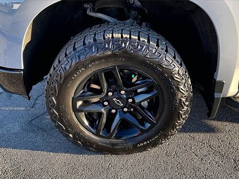 Used 2024 Chevrolet Silverado 1500 LT Trail Boss w/ Convenience Package II image 35