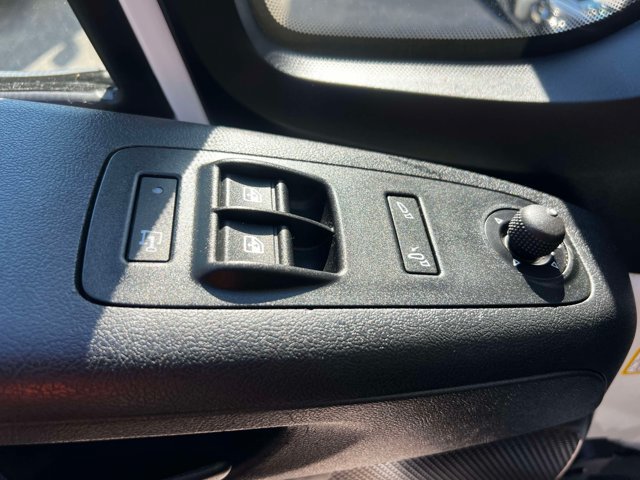 Used 2025 RAM ProMaster 2500 w/ Convenience Group FWD image 9
