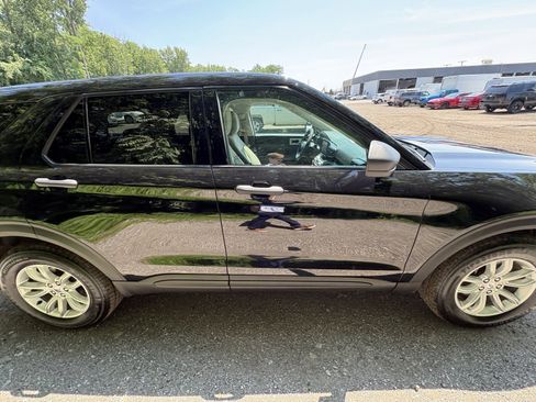 Used 2021 Ford Explorer 4WD image 16