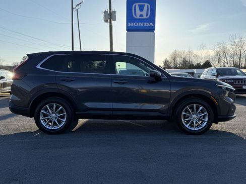Used 2026 Honda CR-V EX image 4