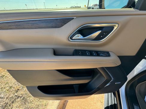 Used 2022 Chevrolet Tahoe Premier image 12