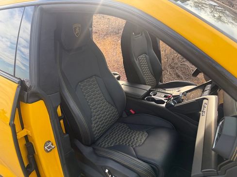 Used 2023 Lamborghini Urus S AWD/4WD image 25