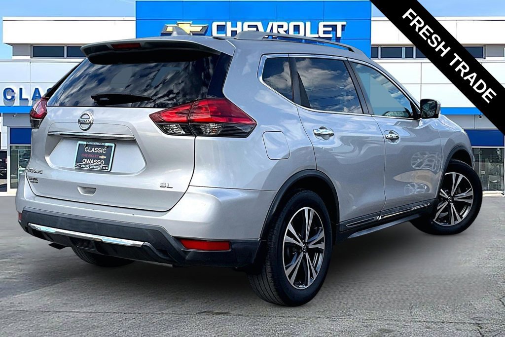Used 2017 Nissan Rogue SL w/ SL Premium Package FWD image 20