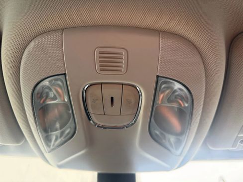 Used 2020 Jeep Compass Latitude image 24