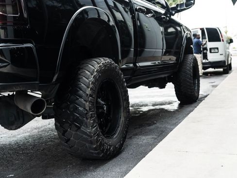 Used 2019 RAM 3500 Laramie AWD/4WD image 16