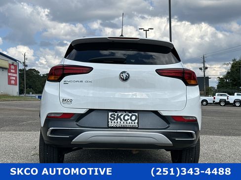 Used 2021 Buick Encore GX Essence w/ Experience Buick Package image 4