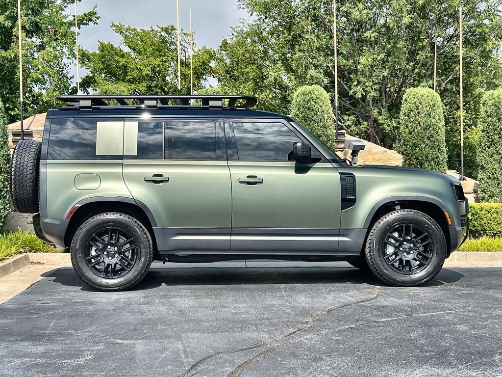 New 2026 Land Rover Defender 110 S AWD/4WD image 6