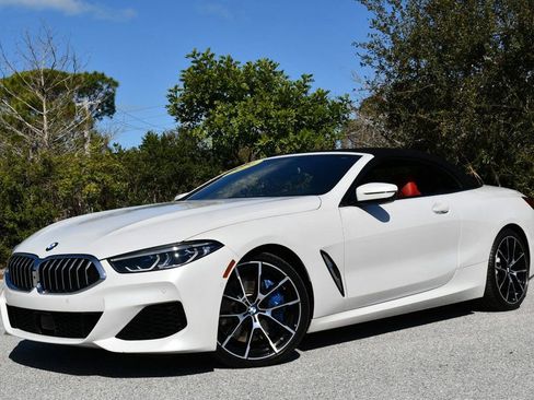 Used 2021 BMW 840i Convertible w/ M Sport Package image 2