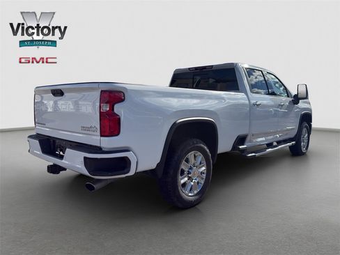 Used 2024 Chevrolet Silverado 3500 High Country w/ High Country Premium Package image 14