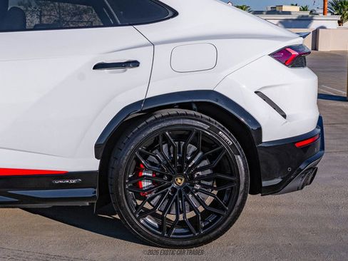 Used 2025 Lamborghini Urus SE AWD/4WD image 5