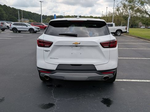 Used 2025 Chevrolet Blazer LT FWD image 4