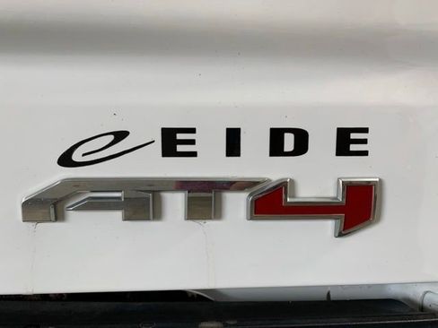 Used 2022 GMC Sierra 1500 AT4 w/ AT4 Preferred Package AWD/4WD image 36