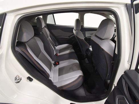 Used 2023 Subaru Crosstrek 2.0i Premium image 18