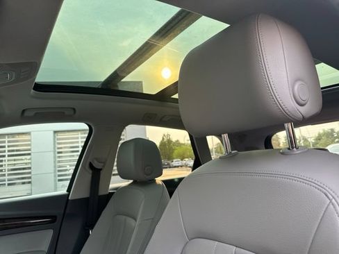 Used 2019 Audi Q5 2.0T Premium Plus w/ Premium Plus Package AWD/4WD image 6