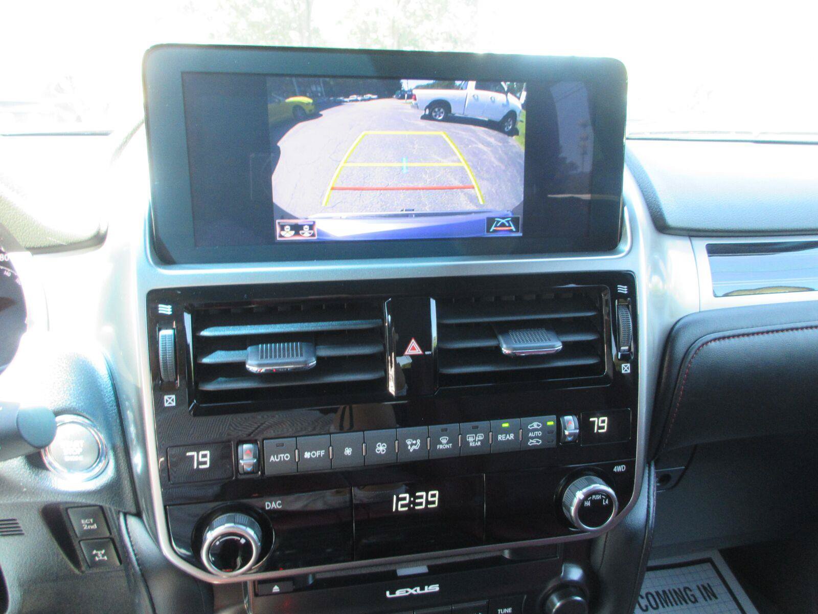 Used 2022 Lexus GX 460 Premium w/ Premium Plus Package AWD/4WD image 13