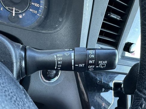 Used 2015 Toyota Sienna XLE image 28