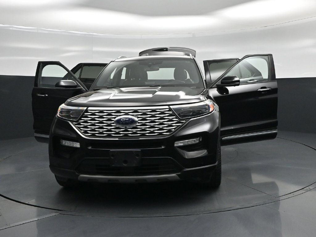 Used 2022 Ford Explorer Platinum w/ Equipment Group 601A AWD/4WD image 32