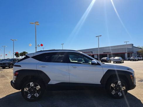 Used 2025 Hyundai Kona SEL image 3