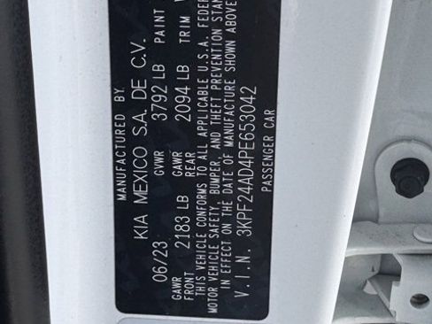 Certified 2023 Kia Forte LXS image 17