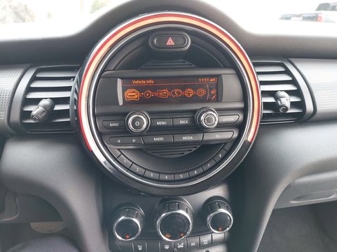 Used 2016 MINI Cooper 2-Door Hardtop image 19