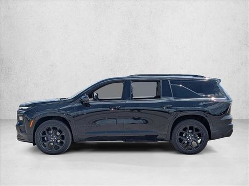 Used 2024 Chevrolet Traverse RS w/ LPO, Floor Liner Package AWD/4WD image 8