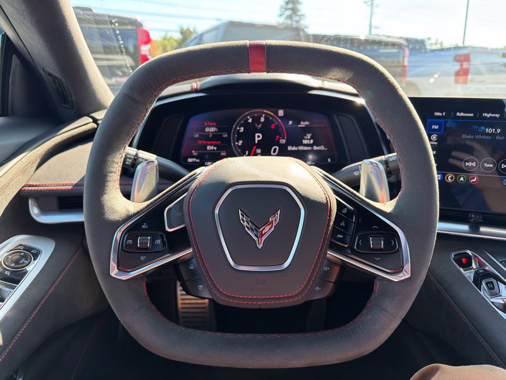 Used 2022 Chevrolet Corvette Stingray Premium Conv w/ Z51 Performance Package RWD image 8