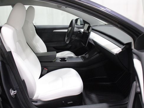 Used 2023 Tesla Model 3 Standard Range RWD image 23
