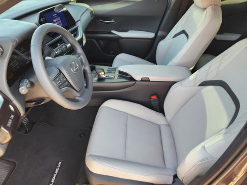 New 2026 Lexus UX 300h FWD image 8