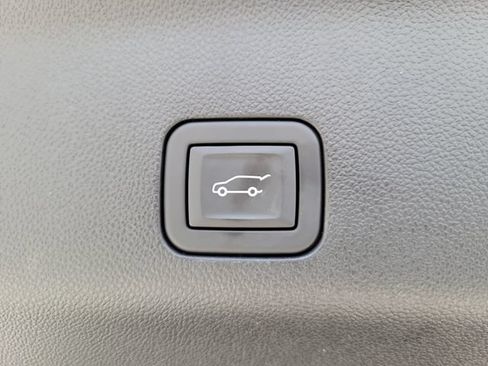 Certified 2025 Chevrolet Tahoe Premier AWD/4WD image 14