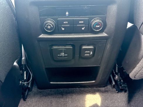 Certified 2023 Chevrolet Traverse Premier w/ Redline Edition image 24