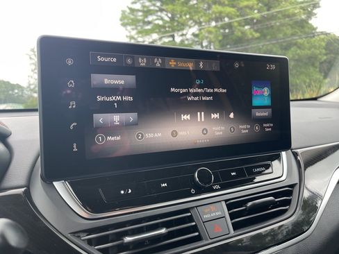 New 2025 Nissan Altima 2.5 SR w/ SR Premium Package image 8