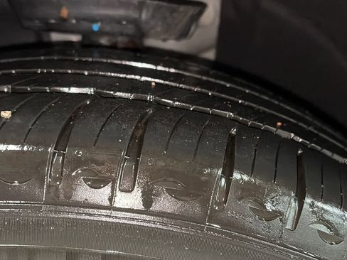 Certified 2024 GMC Terrain SLT w/ Infotainment Package II image 6