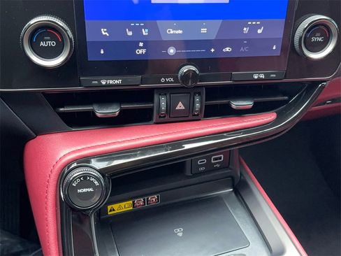 Used 2025 Lexus NX 250 FWD w/ Towing Package (2000 Lbs) image 28