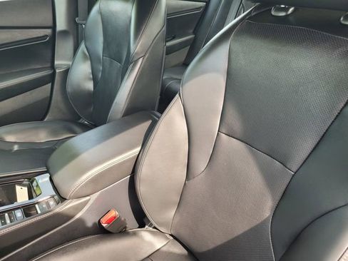 Used 2025 Honda Accord Touring image 13