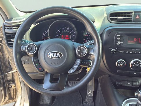 Used 2016 Kia Soul FWD image 28