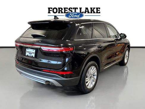 Used 2024 Lincoln Corsair AWD image 7