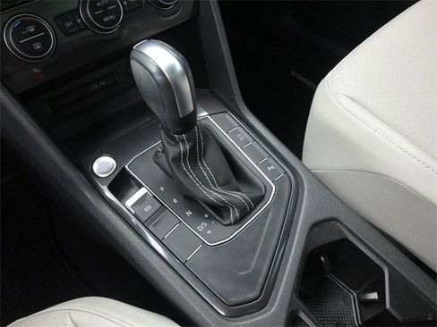 Used 2021 Volkswagen Tiguan SEL w/ 3-Row Tiguan MDO Package image 33