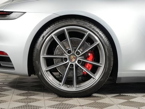 Certified 2020 Porsche 911 Carrera 4S AWD/4WD image 22
