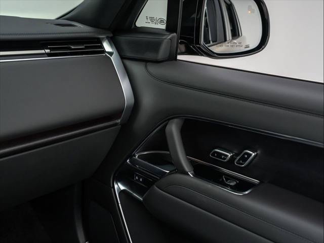 New 2026 Land Rover Range Rover Long Wheelbase SE AWD/4WD image 30