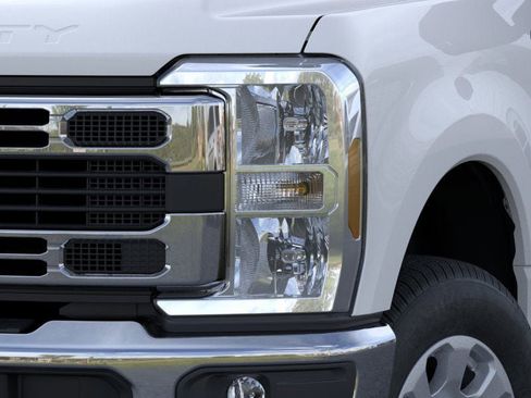 New 2025 Ford F350 XLT image 18