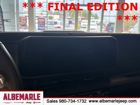 Used 2025 Jeep Wrangler Unlimited Rubicon 392 image 22