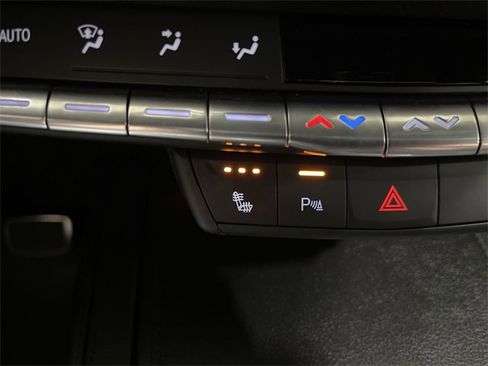 Used 2022 Cadillac XT4 Sport w/ LPO, Floor Liner Package image 30