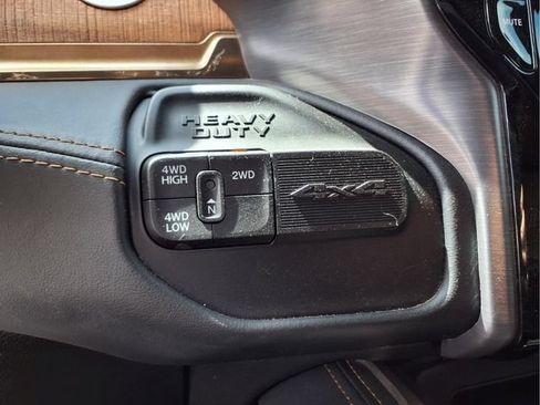 Used 2024 RAM 3500 Limited w/ Towing Technology Group AWD/4WD image 32